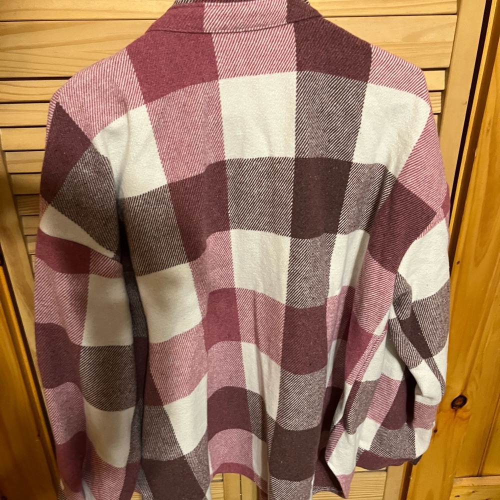 Shacket - Picture 2 of 2